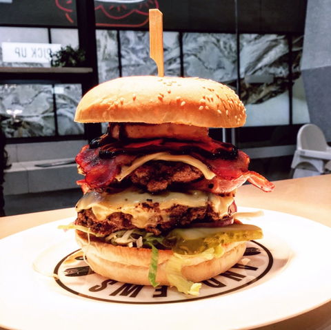 Andrew's Hamburgers - Albert Park - Accommodation Noosa 0