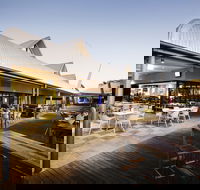 Kawana Waters Hotel - Accommodation Noosa