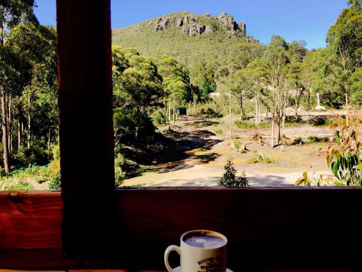 Acacia Hills TAS Accommodation Noosa