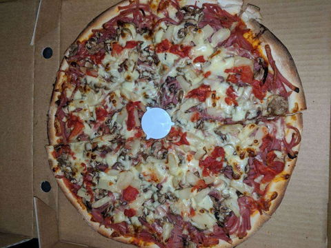Marty's Pizza Hideout - Accommodation Noosa 0