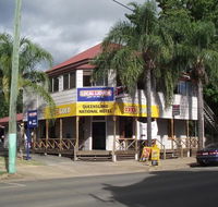 Queensland National Hotel - Accommodation Noosa