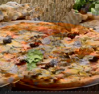 Alex's Pizza - Accommodation Noosa