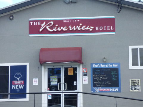 Smithtown Riverview Hotel - Accommodation Noosa 0