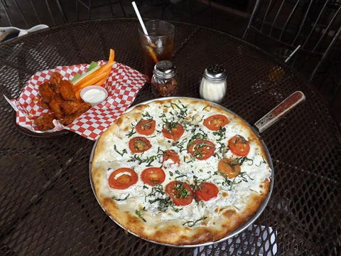 Al Capone's Pizzeria - Kensington - Accommodation Noosa 0