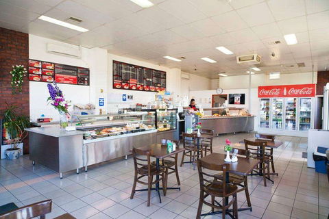A&J's Cafe - Accommodation Noosa 0