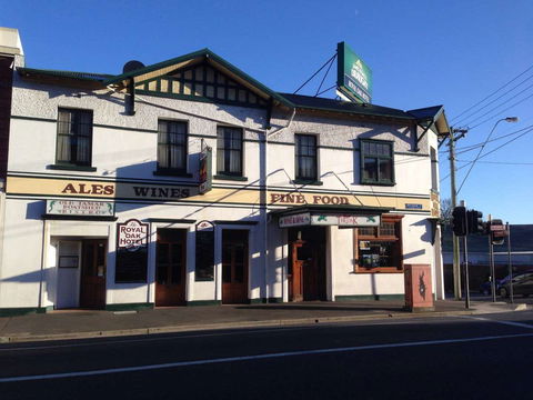 The Royal Oak - Accommodation Noosa 0