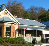 Emprades Petit Cafe - Accommodation Noosa