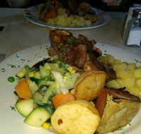 Queens Arms Hotel Riccardo's Seafood and Steakhouse - Accommodation Noosa
