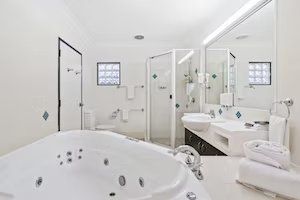 The Coffee House Apartments & Bistro - Accommodation Noosa 7