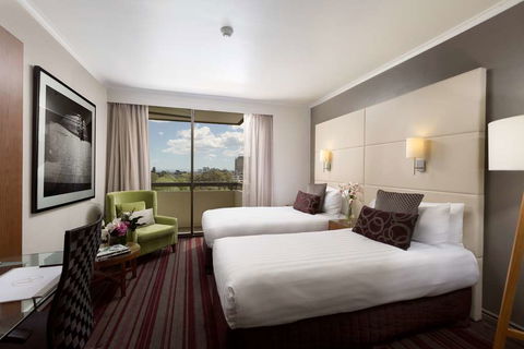 The Miller Hotel - Accommodation Noosa 6