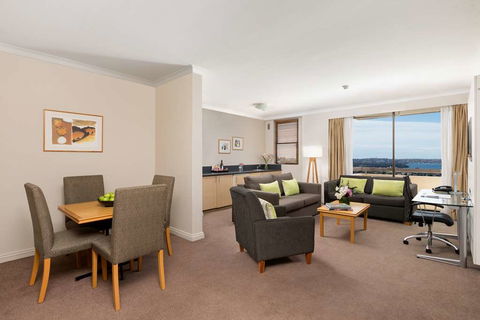 The Miller Hotel - Accommodation Noosa 9