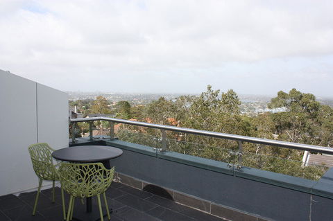 Hotel Urban St Leonards - Accommodation Noosa 2