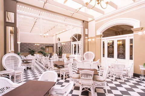 Hadley's Orient Hotel - Accommodation Noosa 5