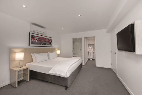 Travelodge Melbourne Docklands - Accommodation Noosa 12