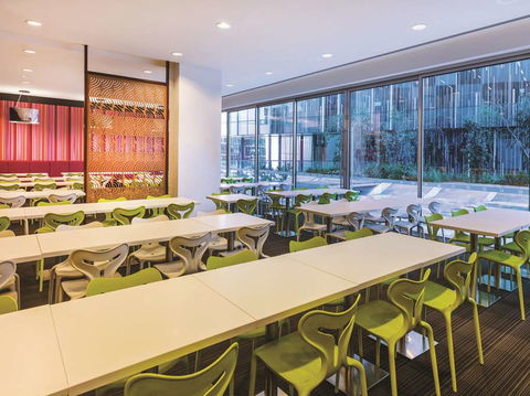 Travelodge Melbourne Docklands - Accommodation Noosa 15