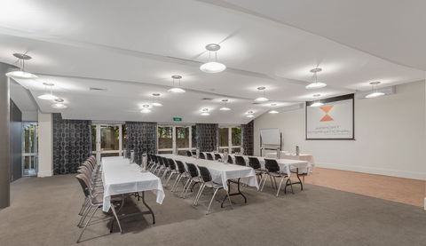 The Airport International Motel - Accommodation Noosa 13