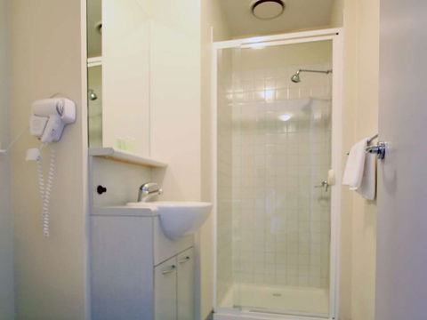 Arrow On Swanston - Accommodation Noosa 5