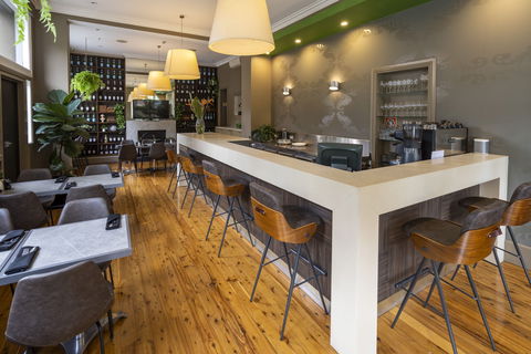 The Vulcan Hotel - Accommodation Noosa 15