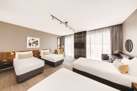 Vibe Hotel Sydney - Accommodation Noosa 8