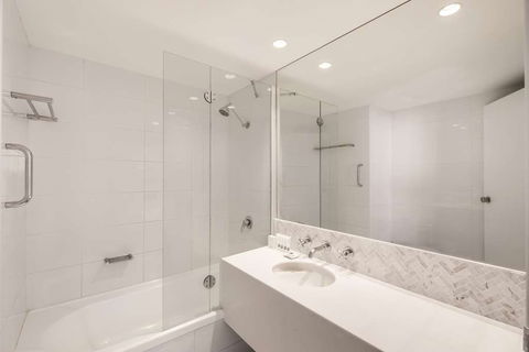 Vibe Hotel Sydney - Accommodation Noosa 14