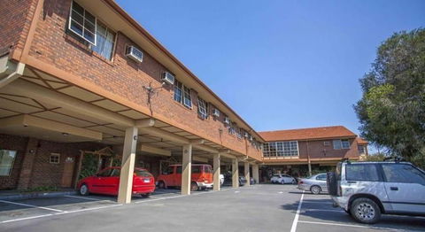 St Georges Motor Inn - Accommodation Noosa 2