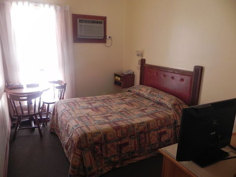 St Georges Motor Inn - Accommodation Noosa 5