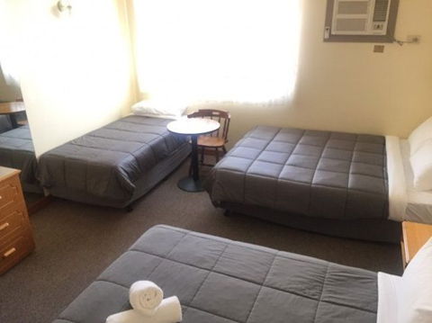St Georges Motor Inn - Accommodation Noosa 9