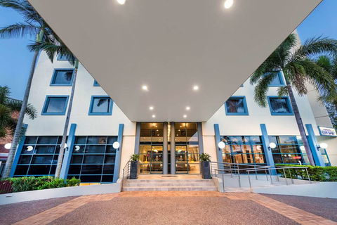 Best Western Plus Hotel Diana - Accommodation Noosa 0