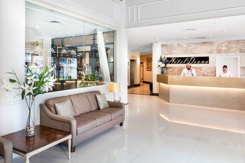 Best Western Plus Hotel Diana - Accommodation Noosa 2