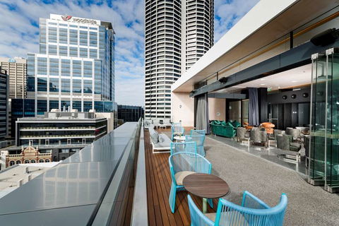 The Melbourne Hotel - Accommodation Noosa 0