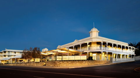 Tradewinds Hotel - Accommodation Noosa 0