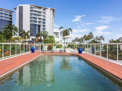 BreakFree Royal Harbour Hotel - Accommodation Noosa 1