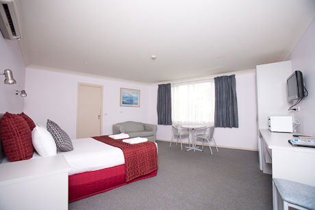 Hume Villa Motor Inn - Accommodation Noosa 2
