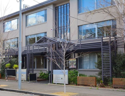 Birches Serviced Apartments - Accommodation Noosa 2