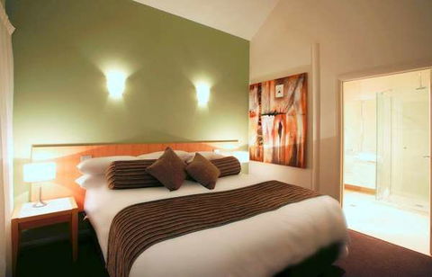 York Cove - Accommodation Noosa 2