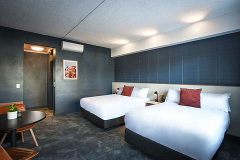 HotelMOTEL - Accommodation Noosa 2