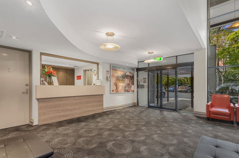 The Airport International Motel - Accommodation Noosa 2