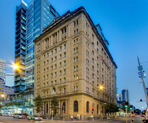 MacArthur Chambers - Accommodation Noosa 0