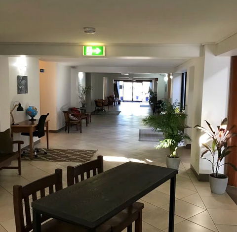 Ayr Traveller's Motel - Accommodation Noosa 2