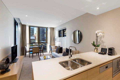 SKYE Suites Sydney - Accommodation Noosa 4