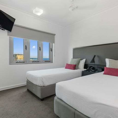 H On Mitchell Apartment Hotel - Accommodation Noosa 4