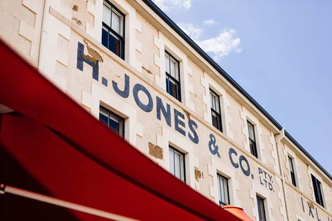 The Henry Jones Art Hotel - Accommodation Noosa 0