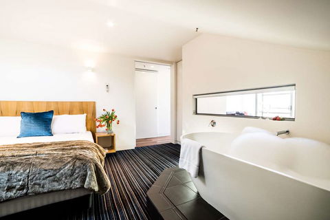 Salamanca Wharf Hotel - Accommodation Noosa 2