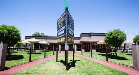 Boomerang Hotel - Accommodation Noosa 0