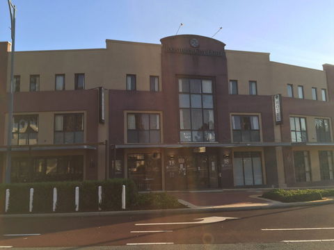 Joondalup City Hotel - Accommodation Noosa 0