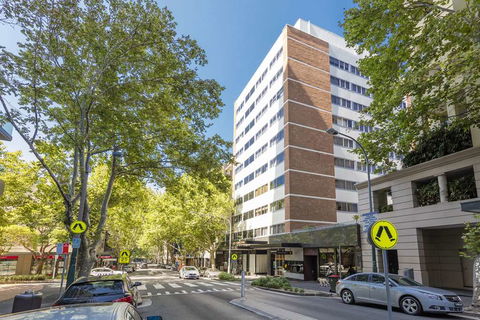 The Macleay Serviced Apartment Hotel - Accommodation Noosa 2