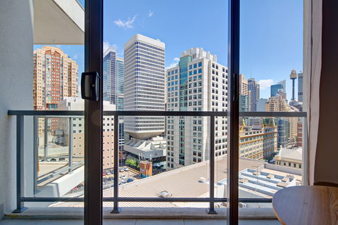 Zara Tower Serviced Apartments - Accommodation Noosa 2