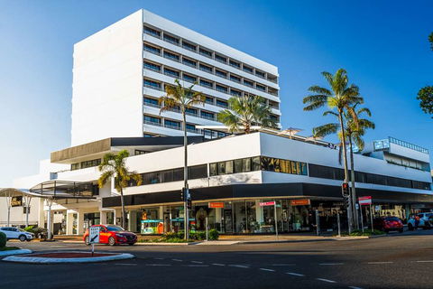 The Benson Hotel - Accommodation Noosa 0