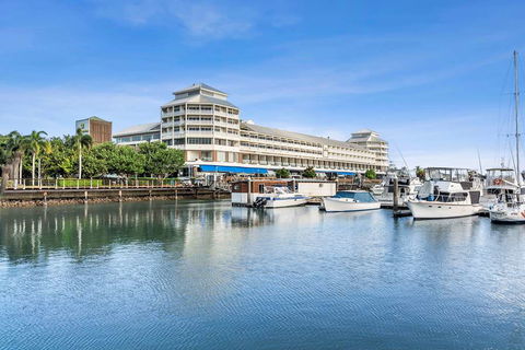 Shangri-La Hotel, The Marina - Accommodation Noosa 0