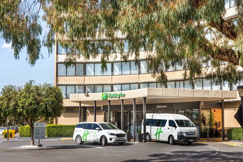 Holiday Inn Melbourne Airport - Accommodation Noosa 2